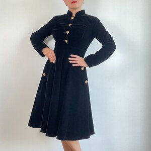Pre-Loved FEIINVAN Black Velvet Long Sleeve Flare Midi Dress - Size M